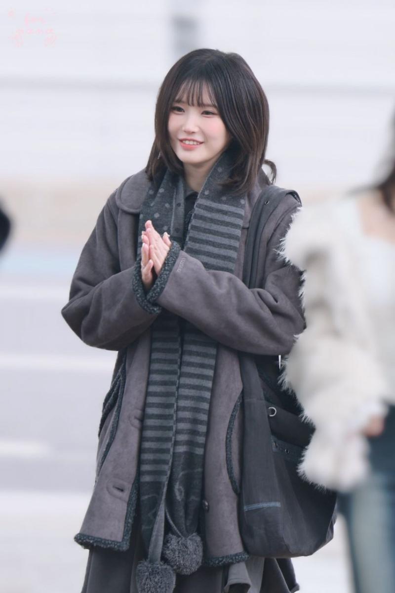 출국하는 송하영 (프로미스나인)