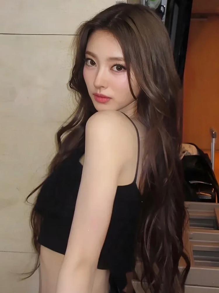 MEOVV (미야오) 안나