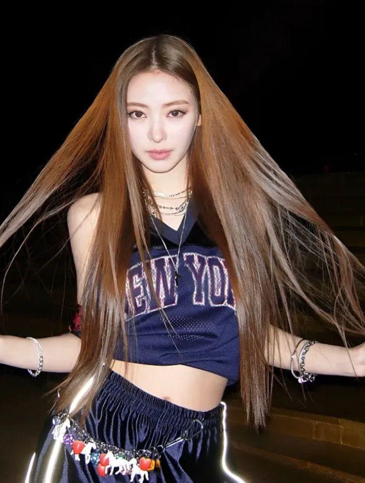 MEOVV (미야오) 안나