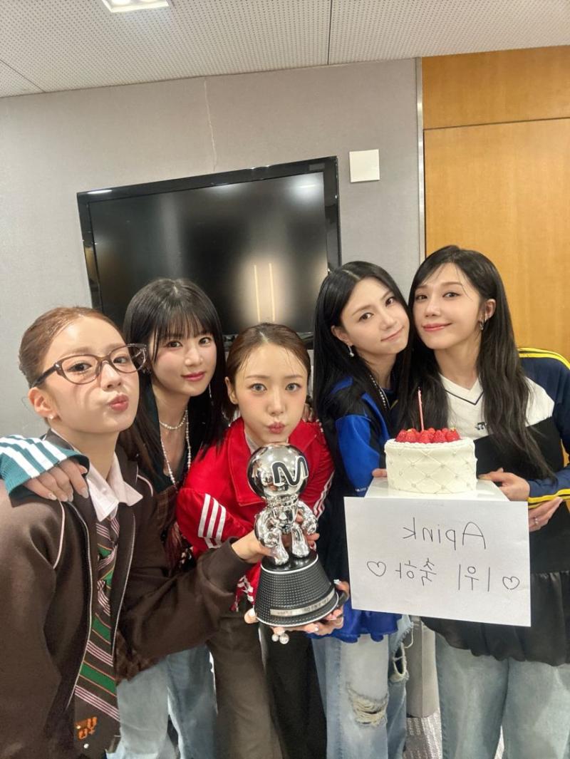 에이핑크 초롱,하영