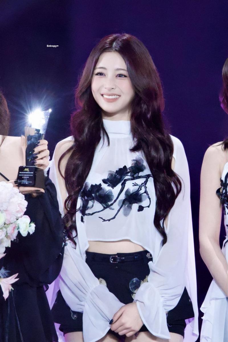 르세라핌 윤진