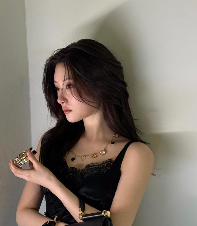 정채연