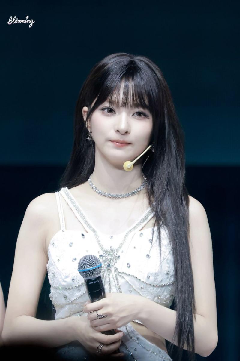 프로미스나인 이나경
