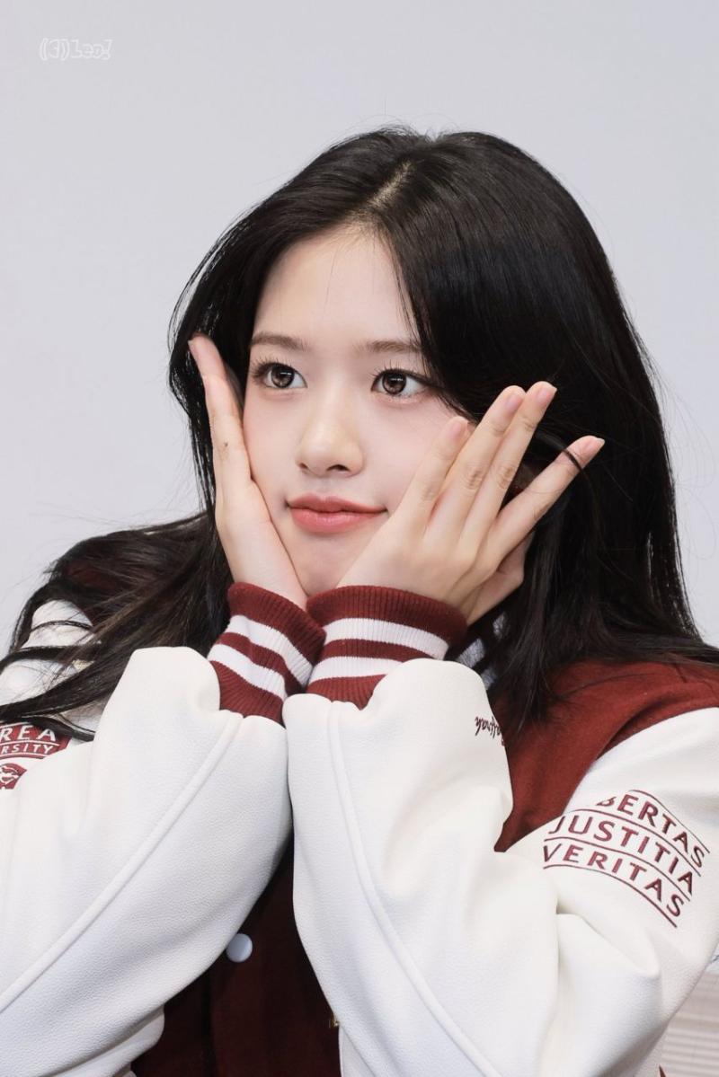 아이브 안유진