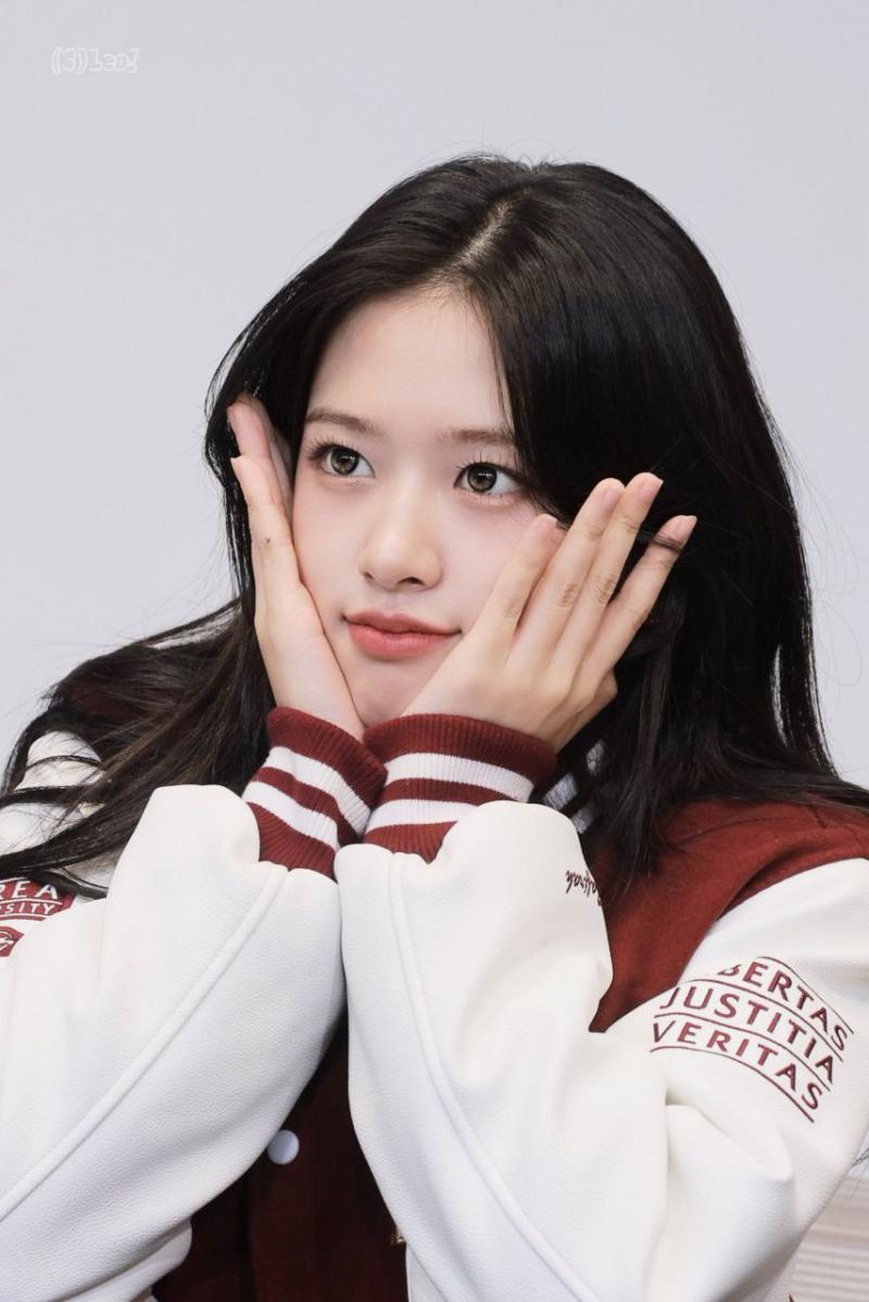 아이브 안유진