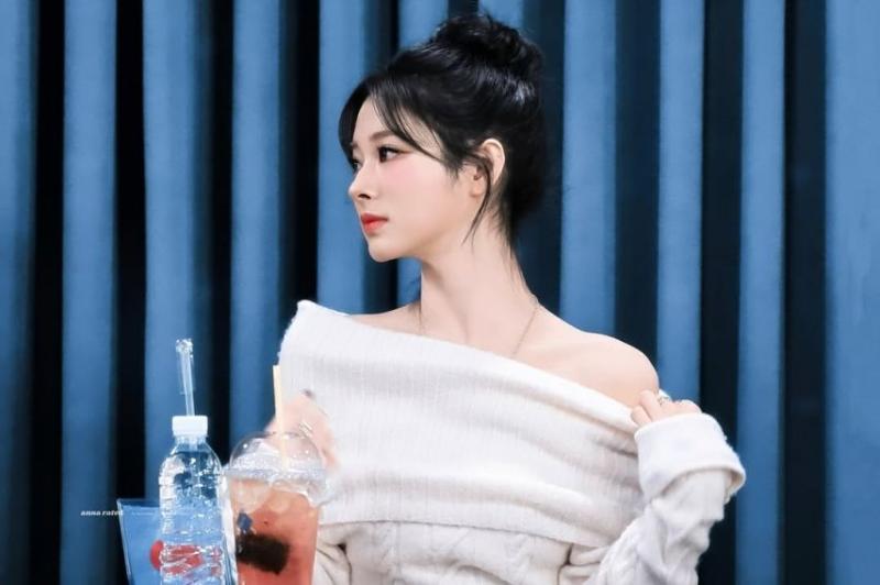 MEOVV (미야오) 안나