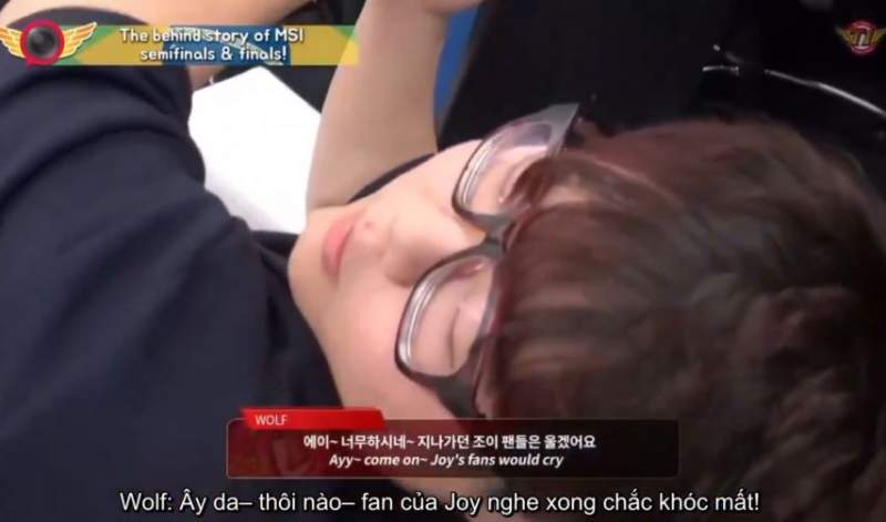 레드벨벳 맞추는 페이커..jpg