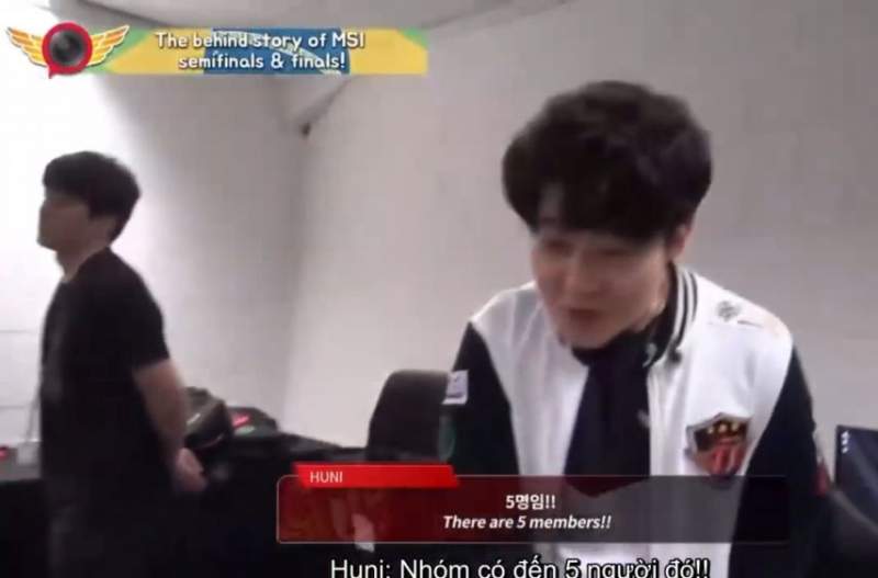 레드벨벳 맞추는 페이커..jpg