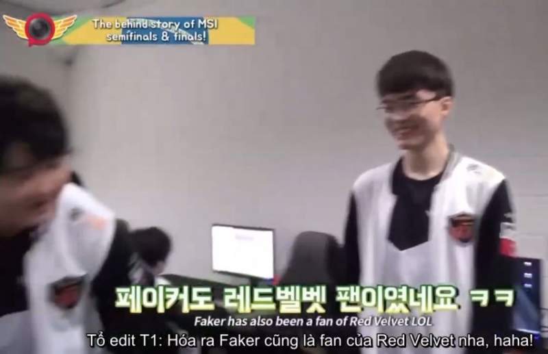 레드벨벳 맞추는 페이커..jpg