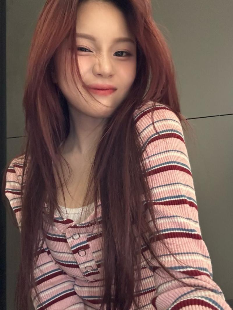 은하 신비 엄지 VIVIZ비비지/ 엄지 인별