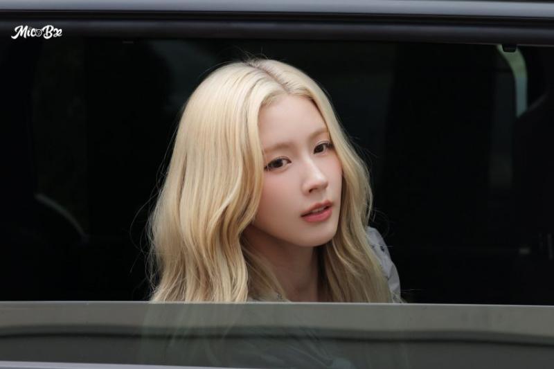 오늘자 아이들 미연 금발로 변신
