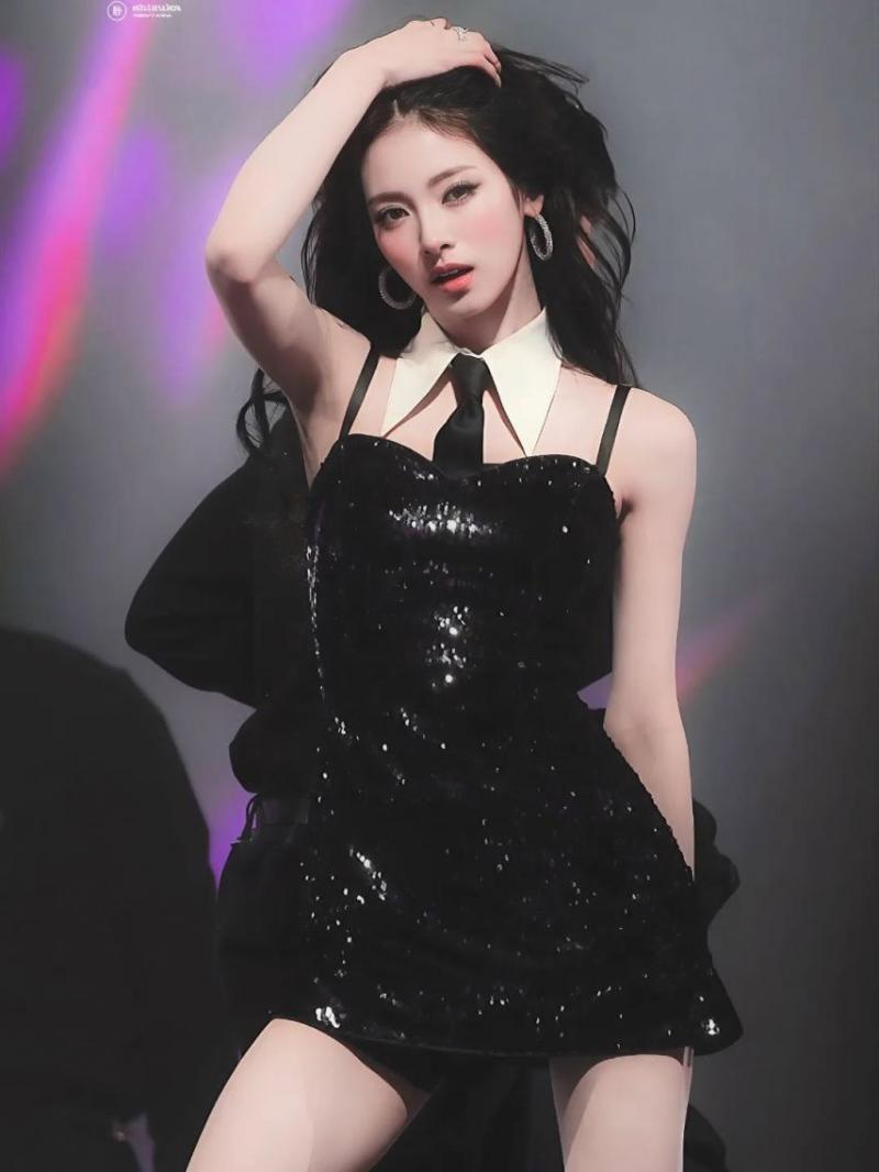 MEOVV (미야오) 안나