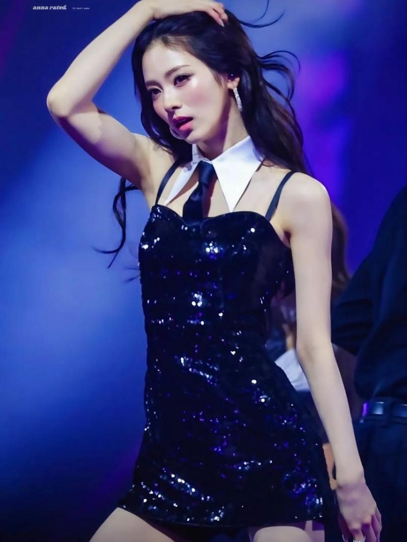 MEOVV (미야오) 안나