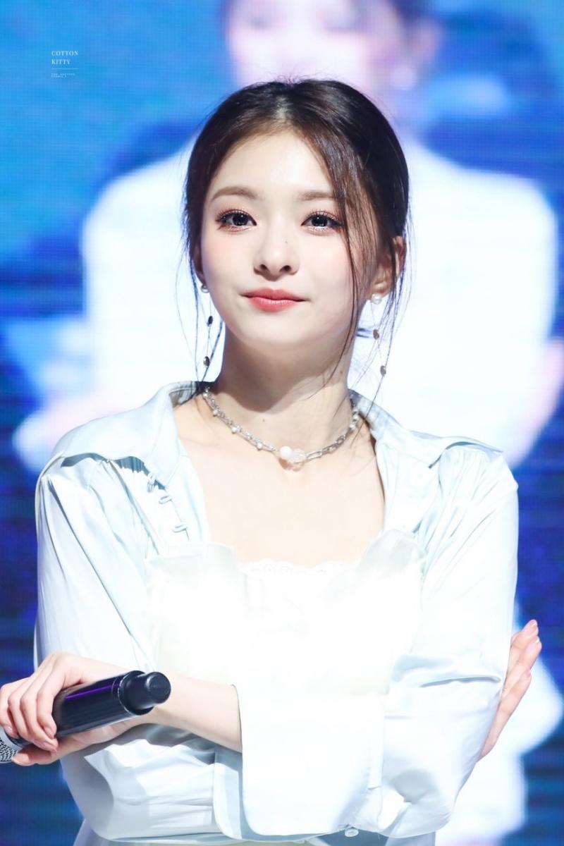프로미스나인 이나경
