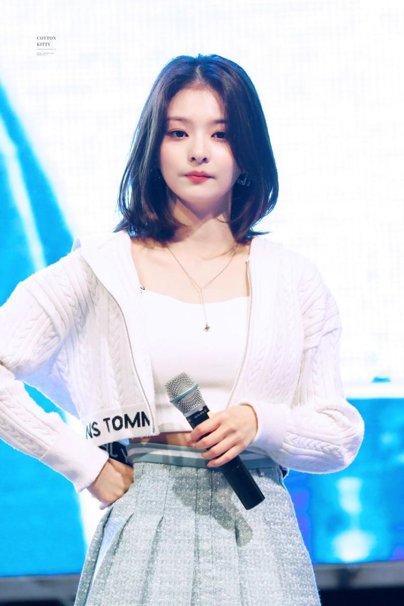 프로미스나인 이나경