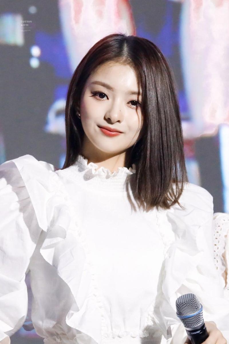 프로미스나인 이나경