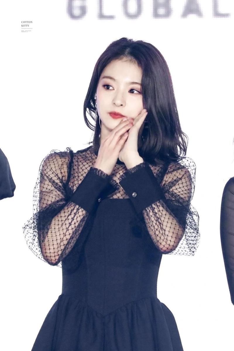프로미스나인 이나경