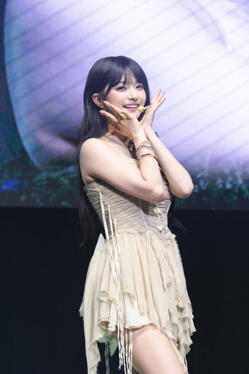 프로미스나인 이나경
