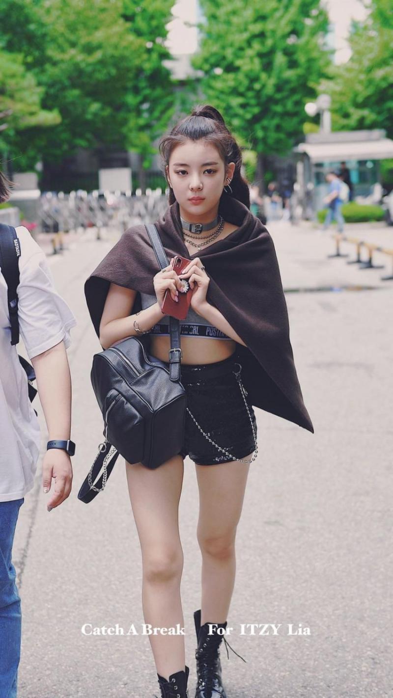 ITZY-리아