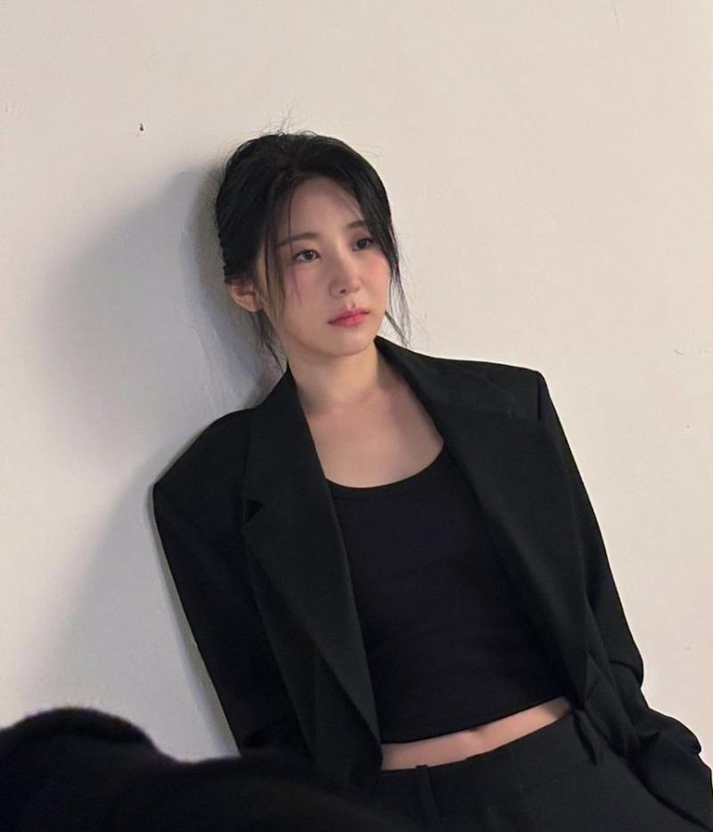 이채연