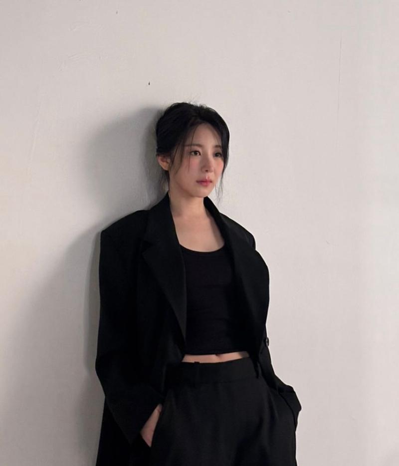 이채연
