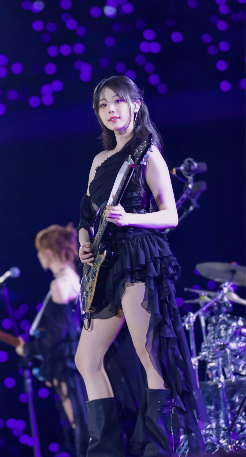 QWER 여신 히나