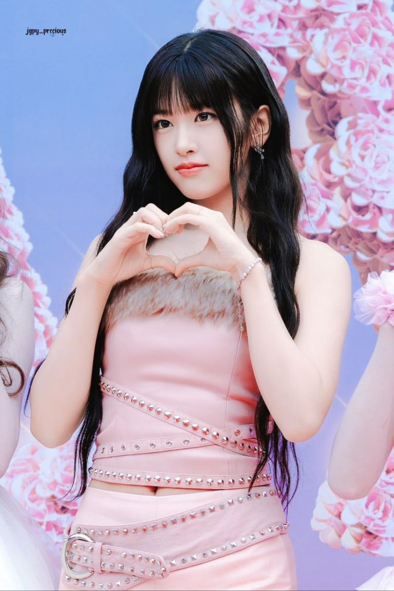 아이브 안유진