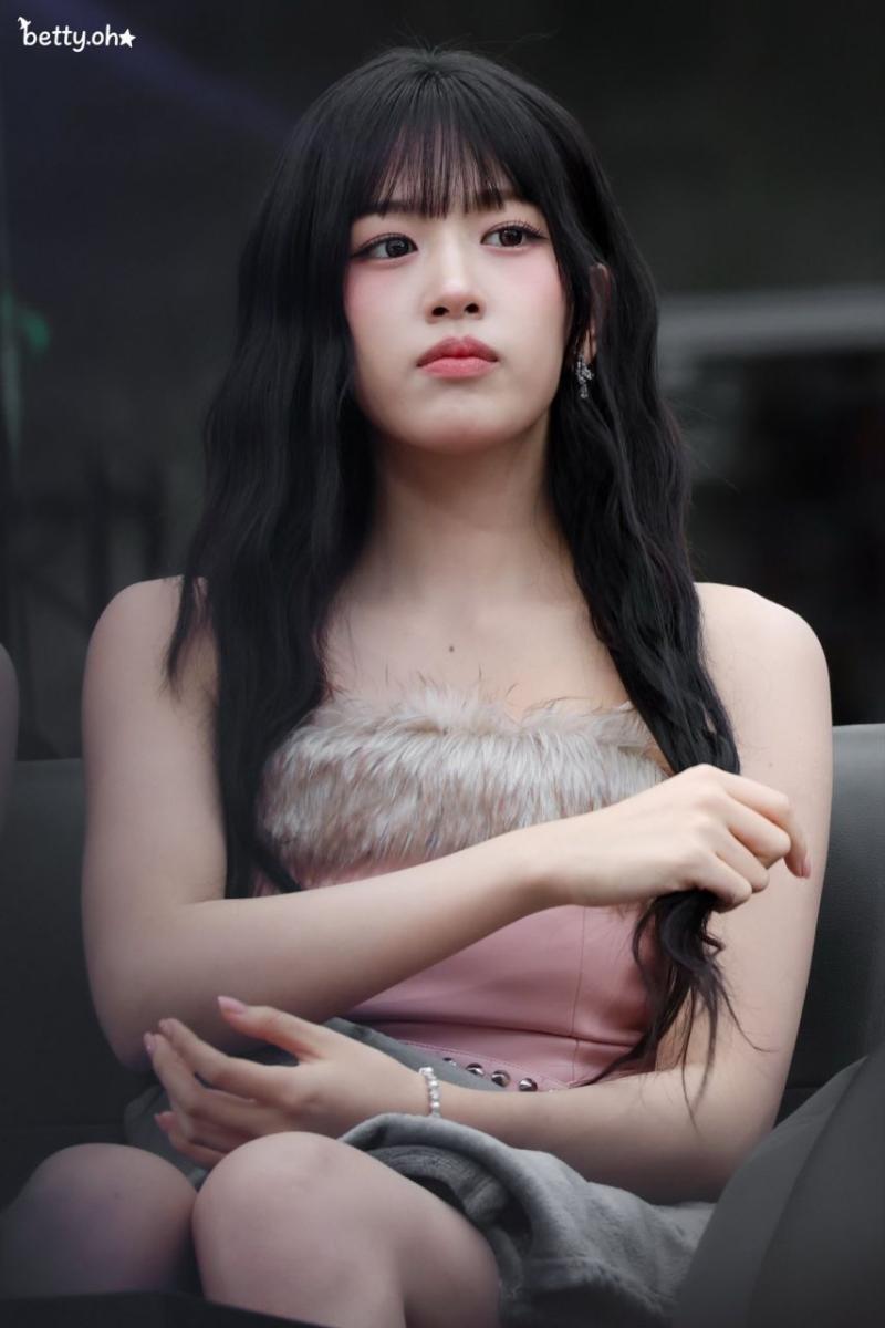 아이브 안유진