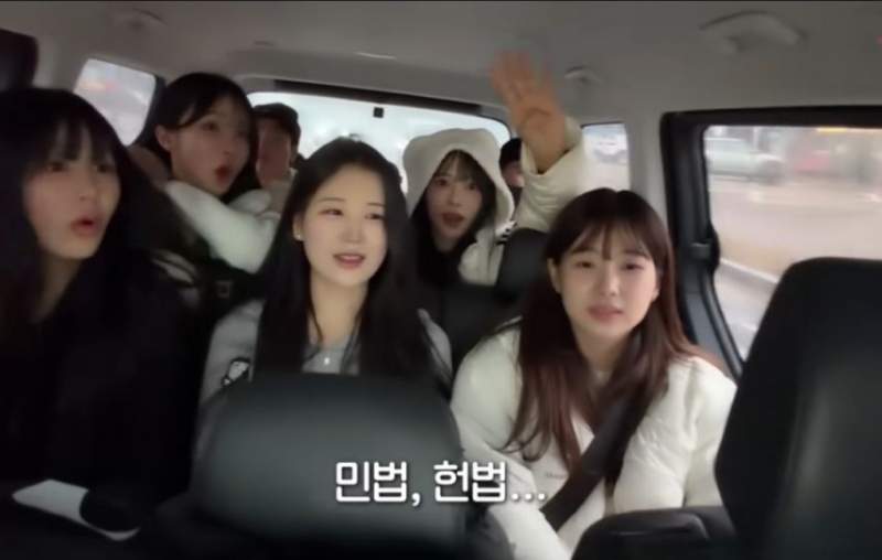 뇌가 순수한 그녀들.jpg