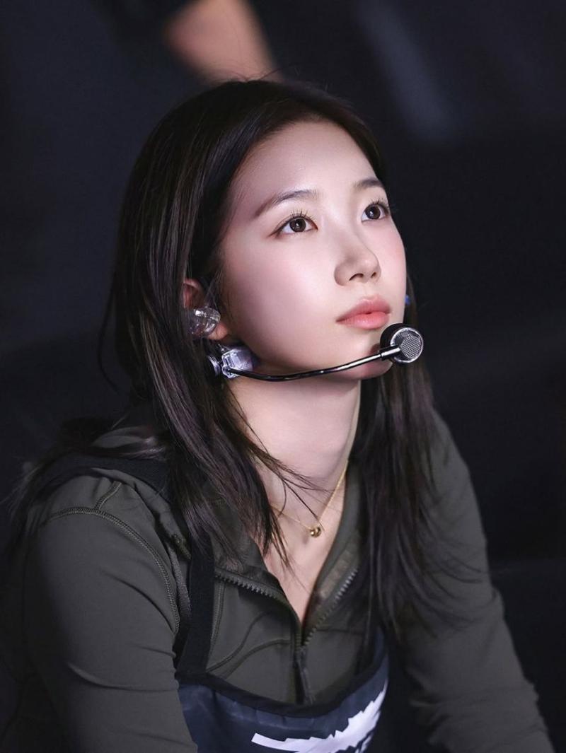 LE SSERAFIM (르세라핌) 카즈하