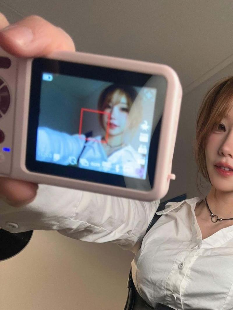 QWER 마젠타 인스타
