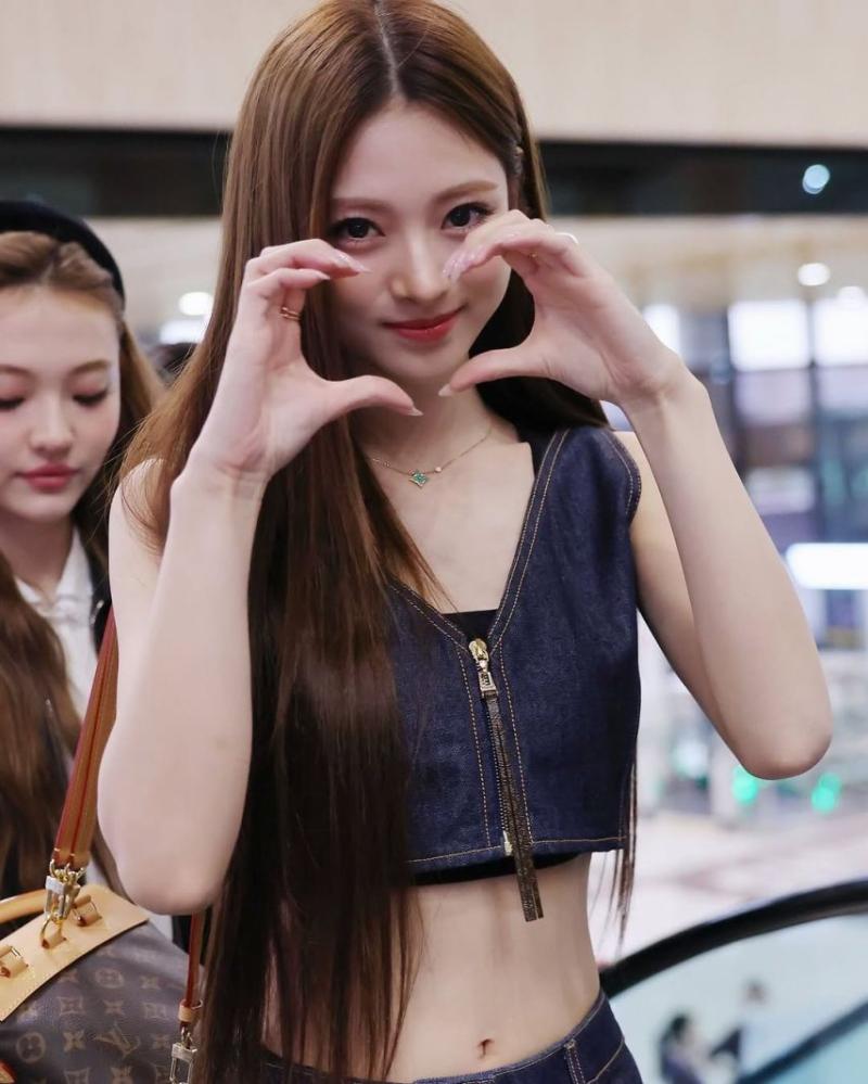 MEOVV (미야오) 안나