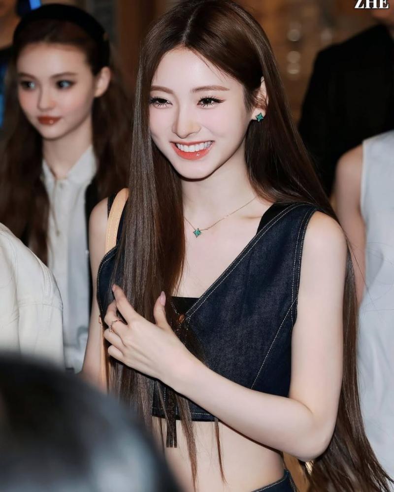 MEOVV (미야오) 안나