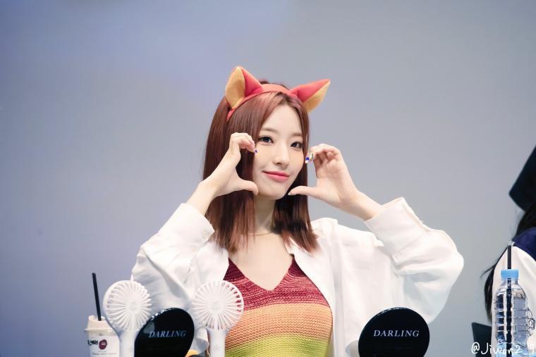 배우 이새롬