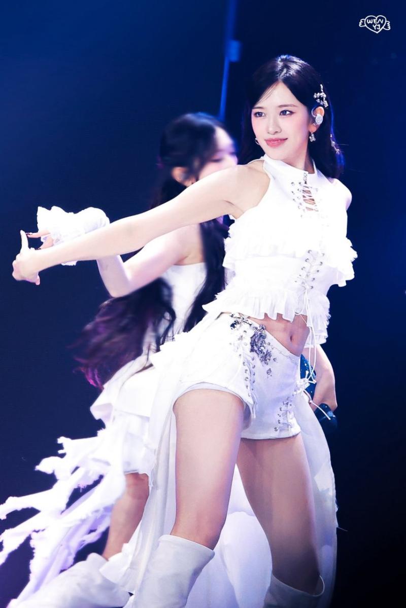 아이브 안유진