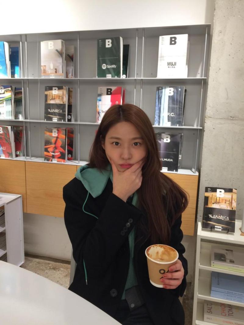김설현 인별