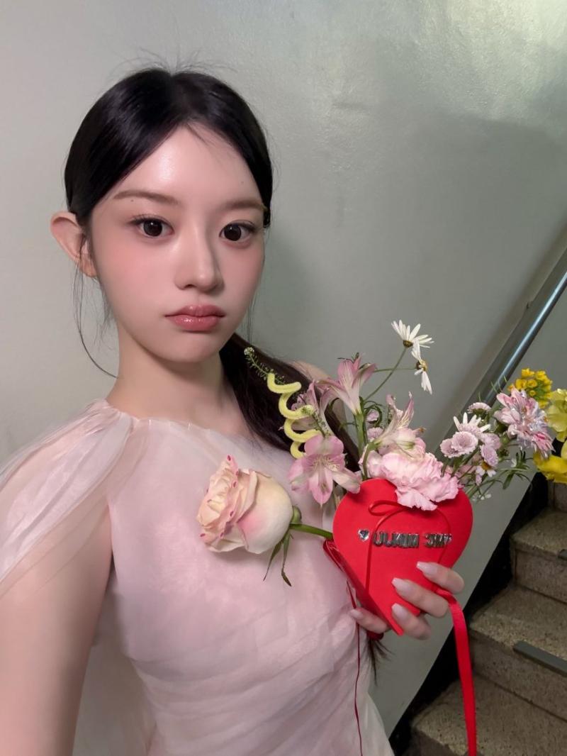 아일릿 (민주 뮤직뱅크MC 막방)