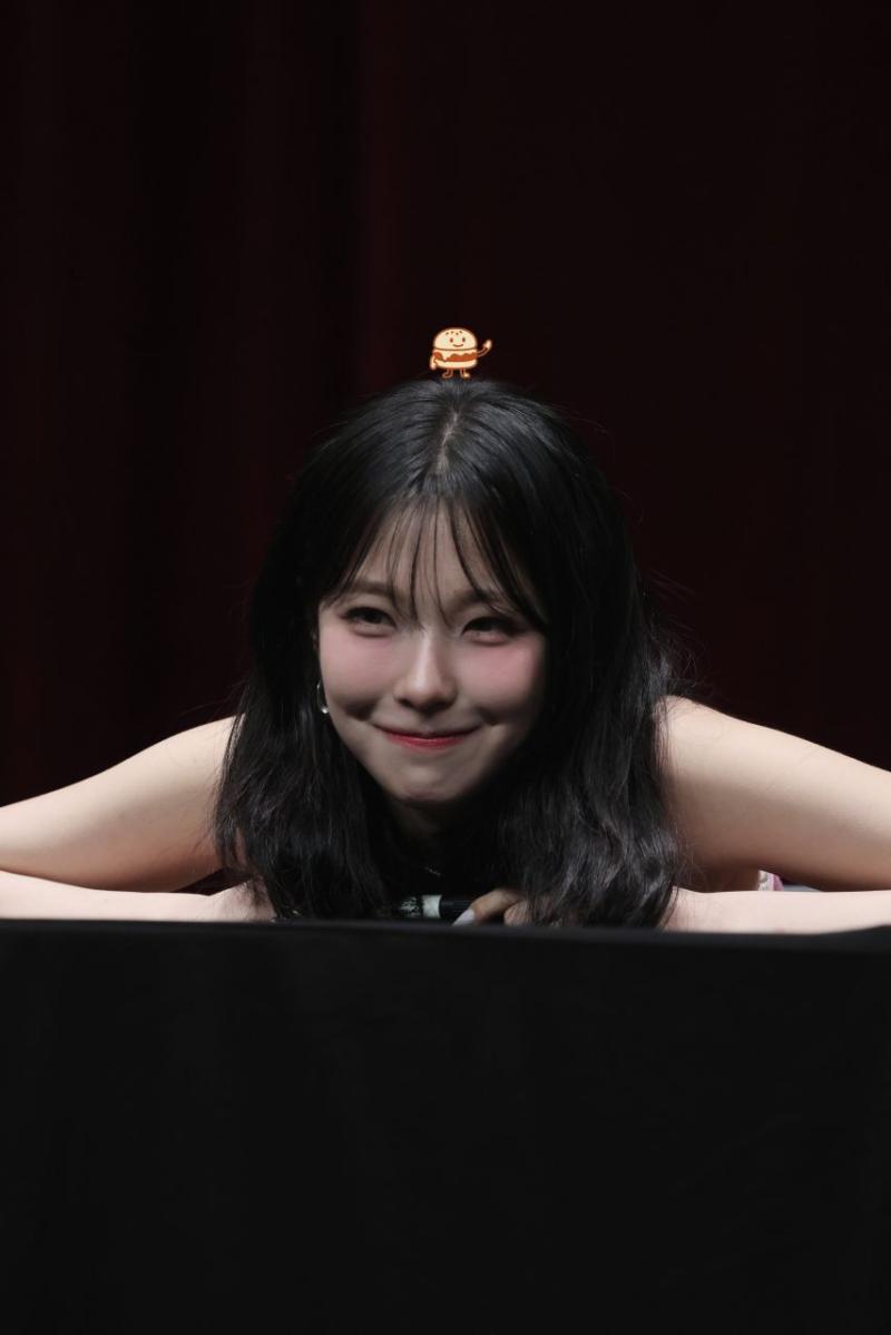 프로미스나인 지헌
