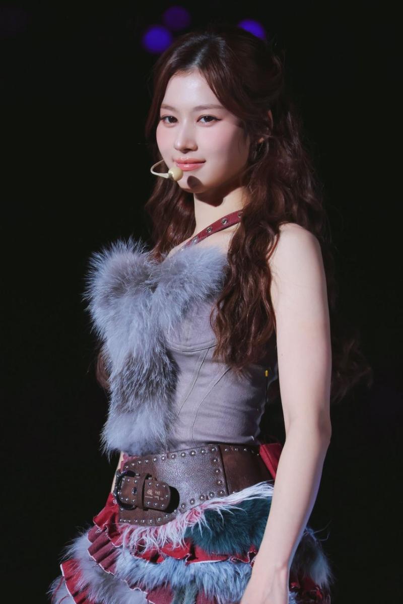 트와이스 사나