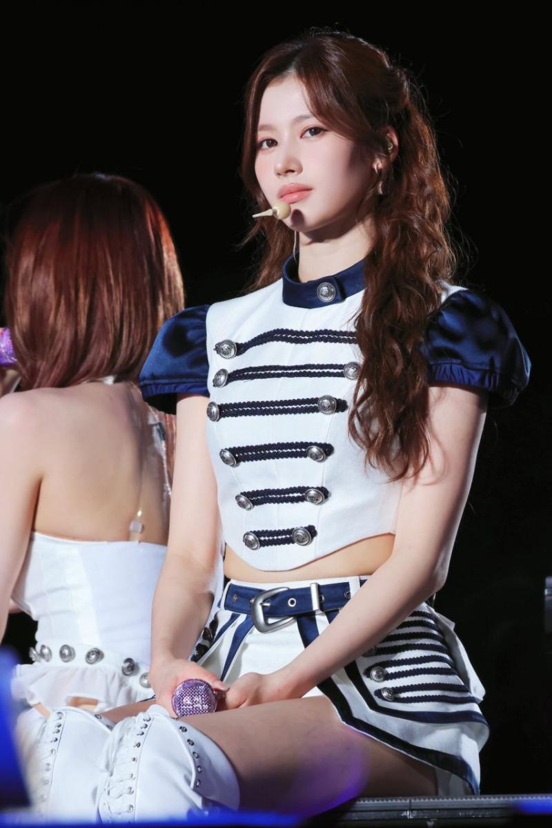 트와이스 사나