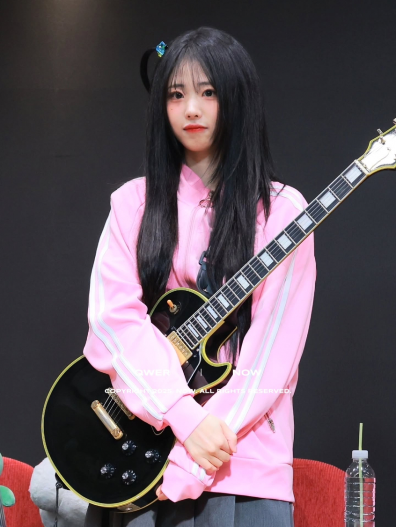 QWER 히나