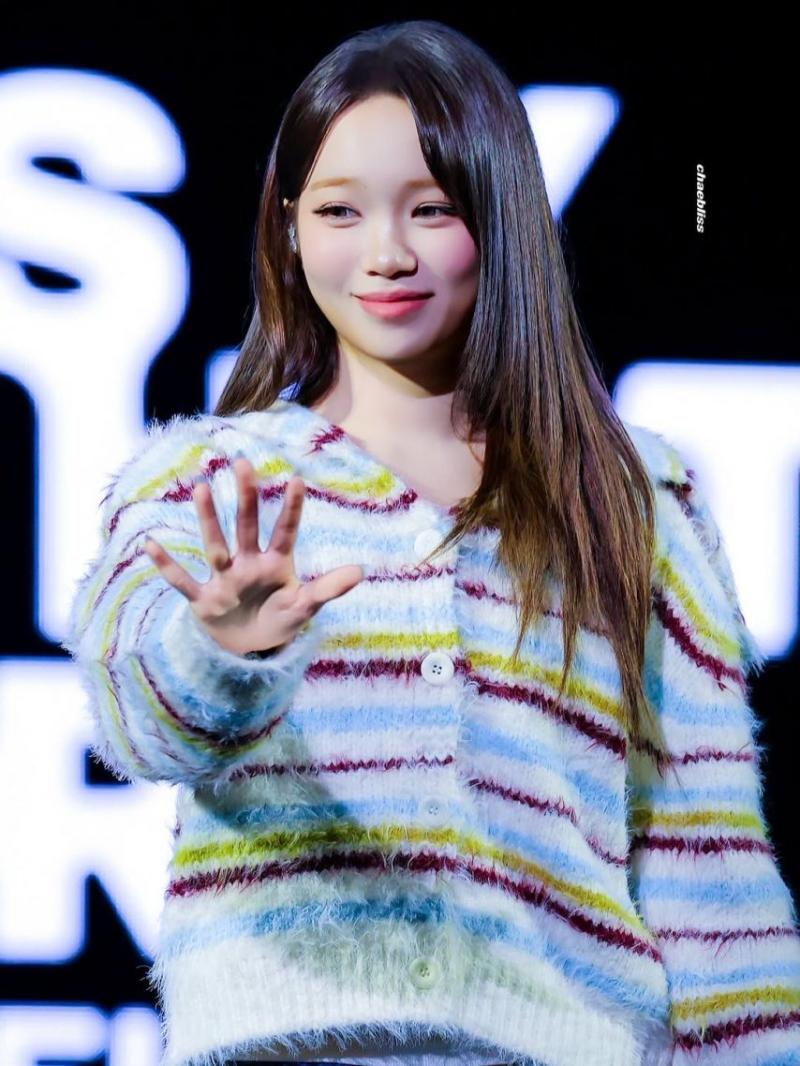 LE SSERAFIM (르세라핌) 김채원