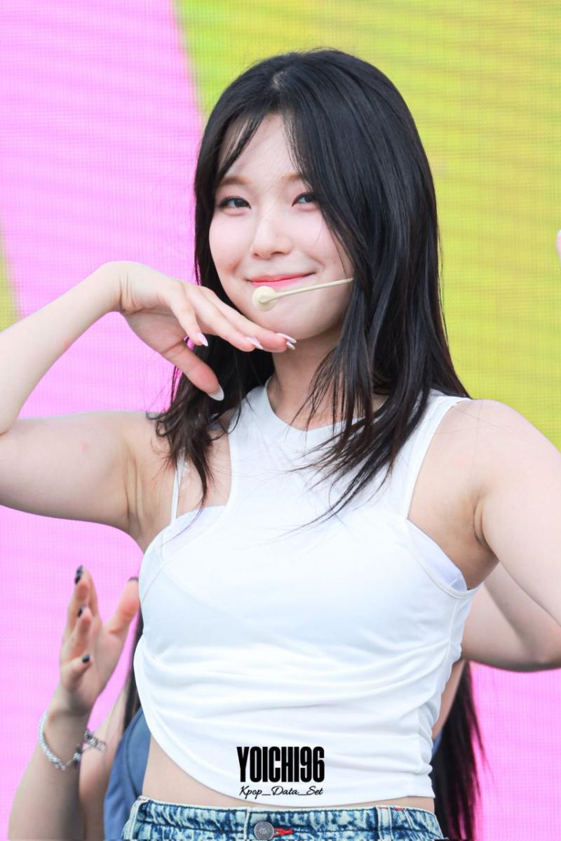 프로미스나인 백지헌