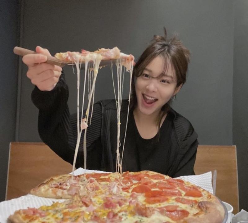 배우 설인아