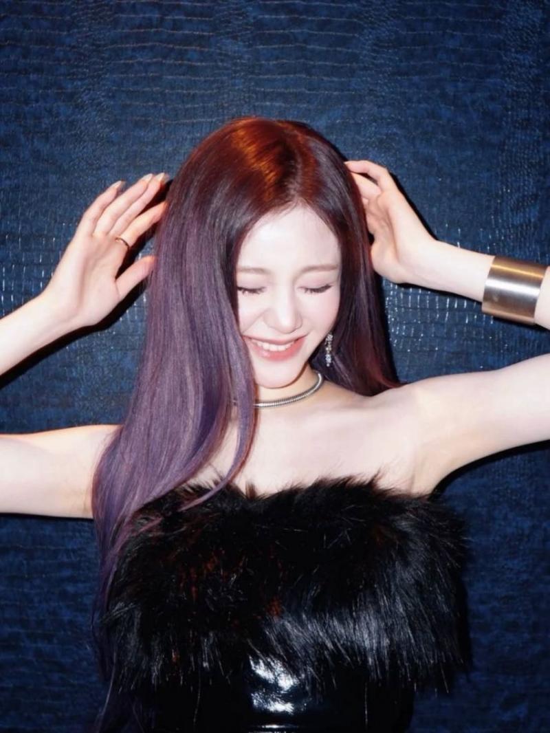 BABYMONSTER (베이비몬스터) 파리타