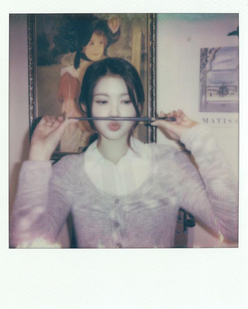 하츠투하츠 지우, 에이나