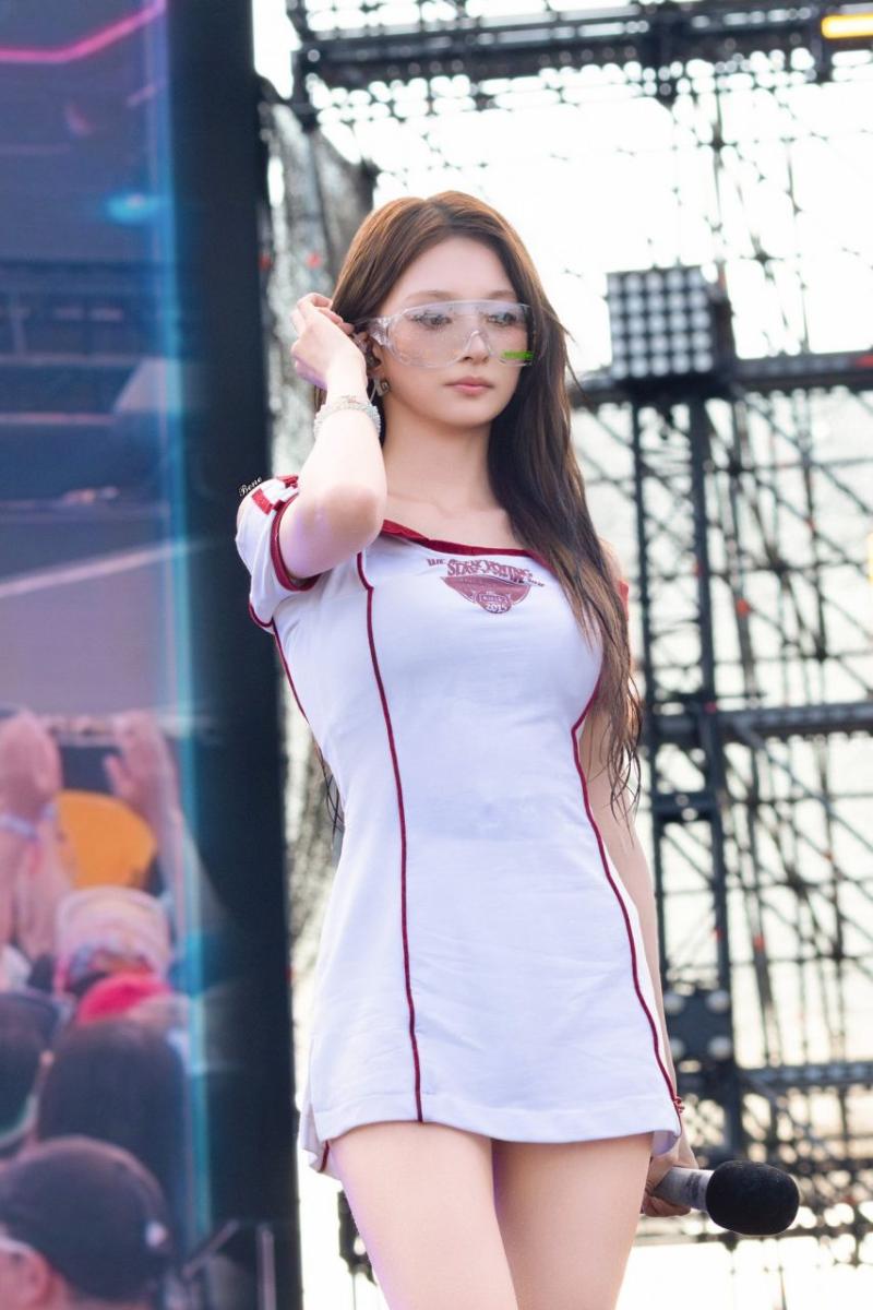프로미스나인 이나경