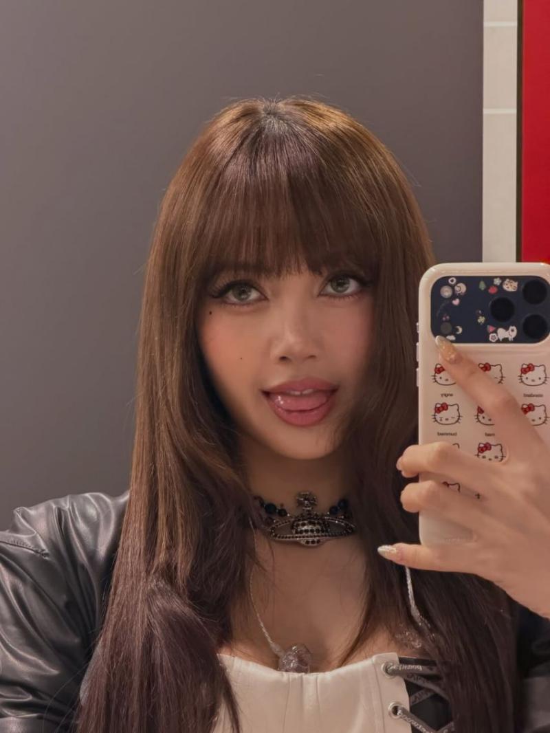 BLACKPINK (블랙핑크) 리사