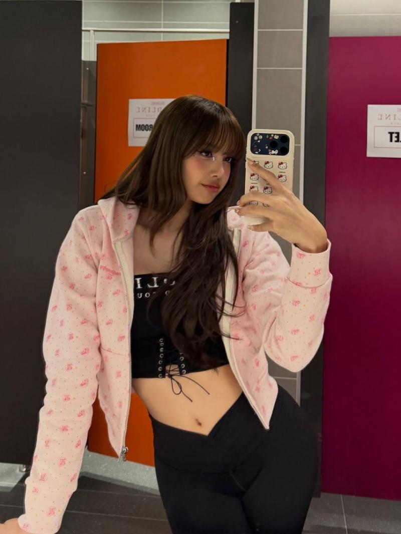 BLACKPINK (블랙핑크) 리사