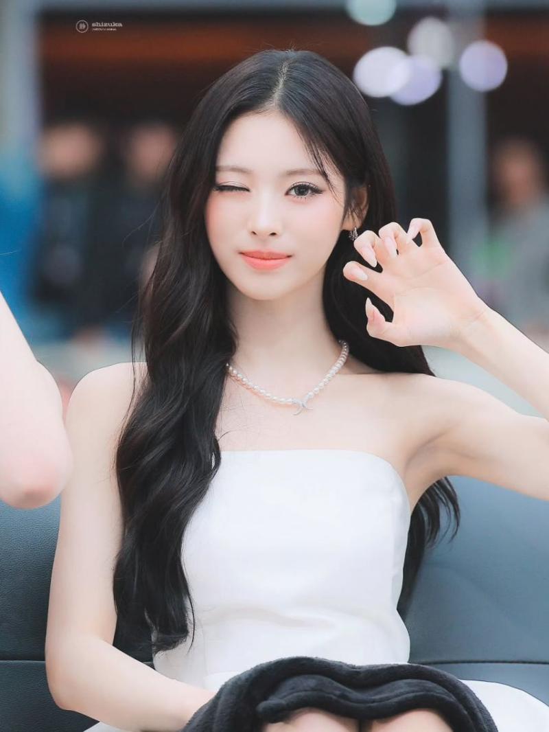 MEOVV (미야오) 안나